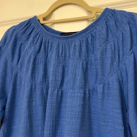 Banana Republic Textured Crew Neck Top - Picture 2 of 4